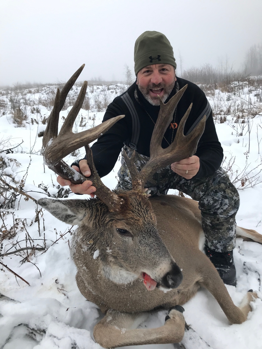 Trophy Alberta Whitetail Hunts | Guided Whitetail Hunts Canada